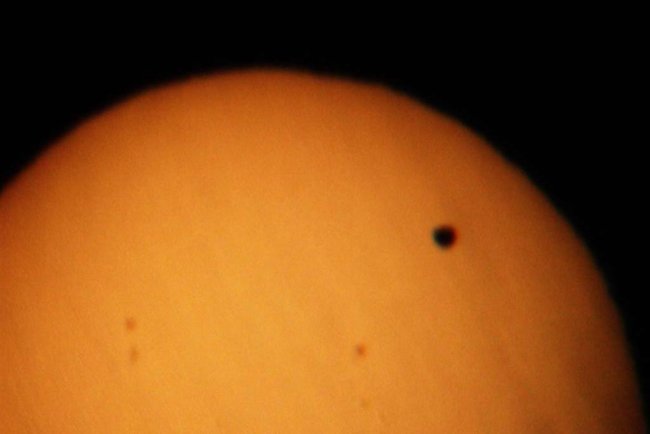 ../previews/000-2012-06-06-Venus_transit-022.jpeg.medium.jpeg